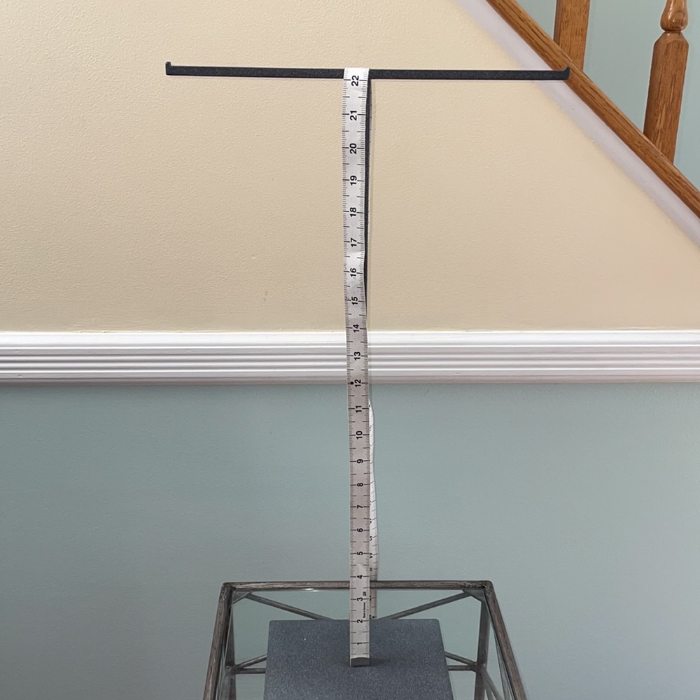 Adjustable metal stand for accessories - Picture 3 of 5